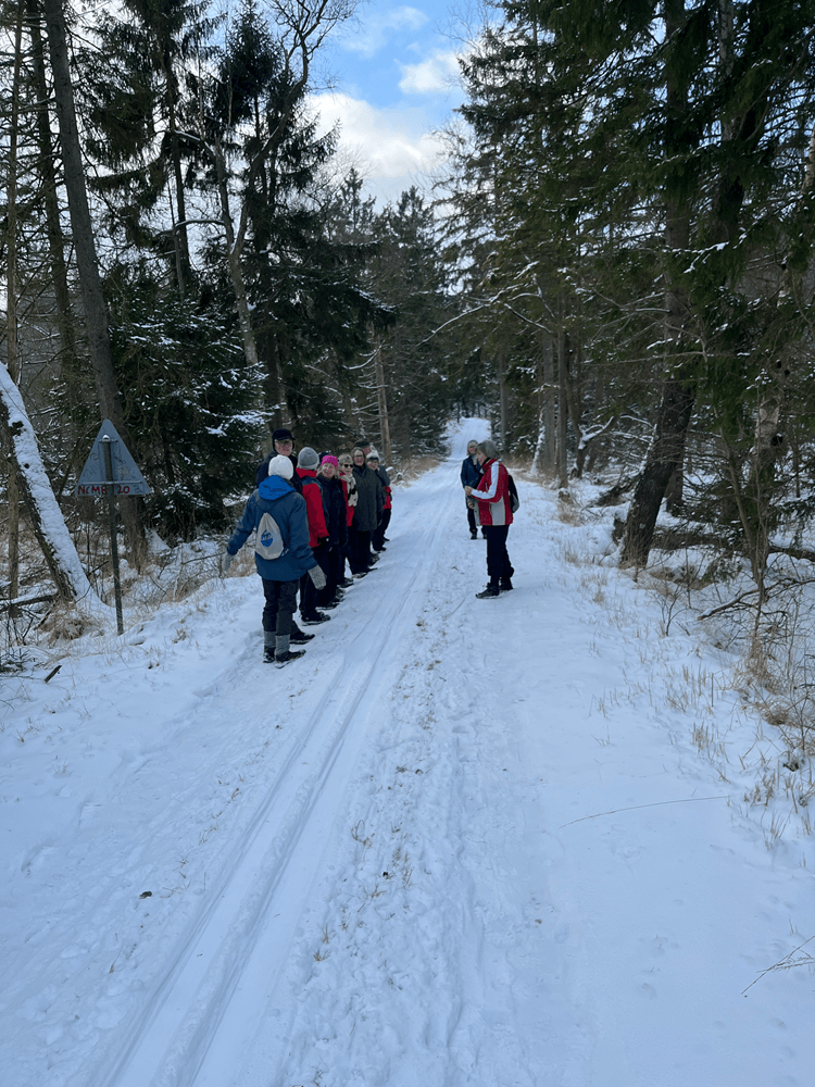 En lille gruppe tager en vel fortjent pause